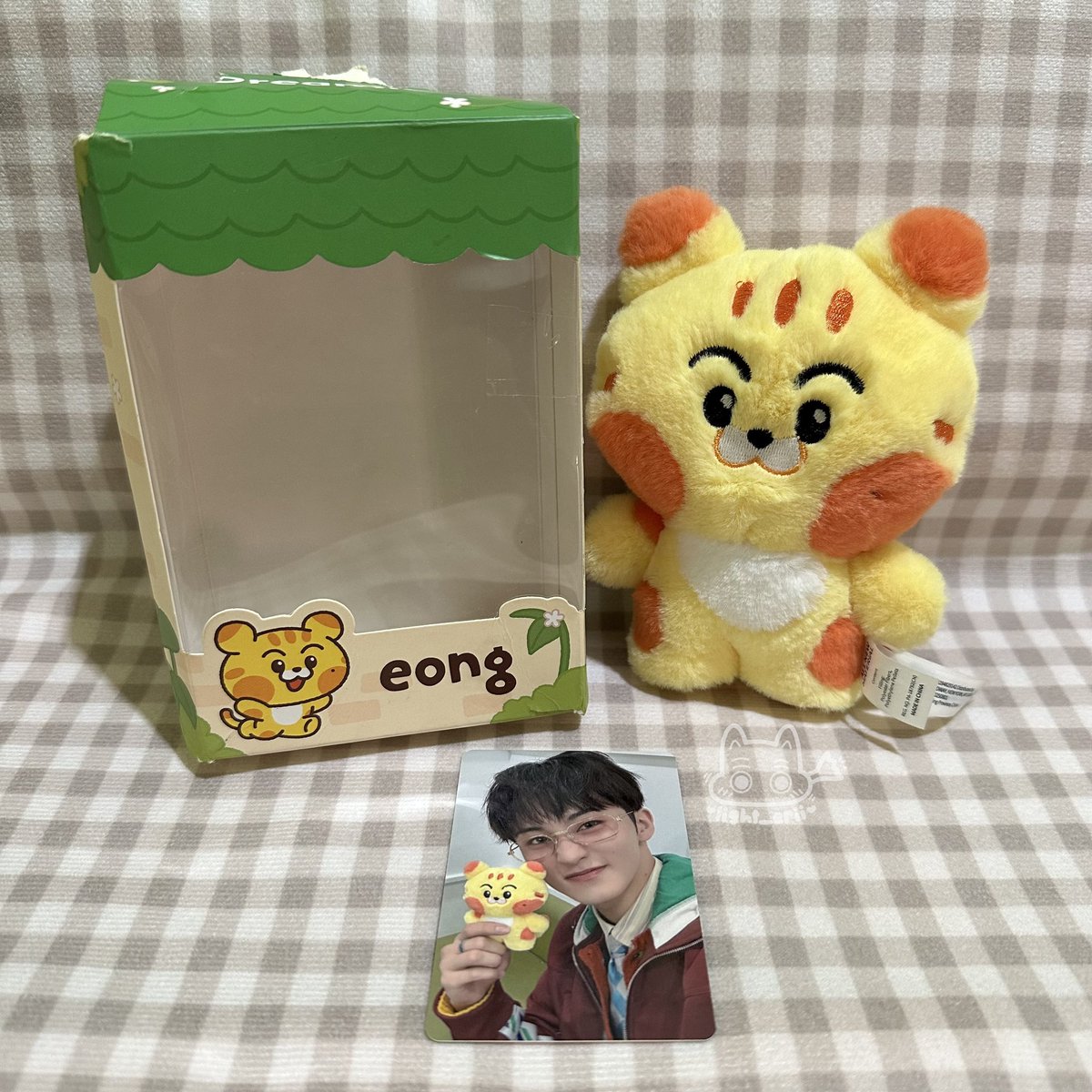 light_erii's tweet photo. wts lfb ph ꒰#light_sells꒱

— nct dream dreamiez eong doll
꩜ ₱1,300
꩜ damaged box

🏷 mark lee line friends pc poca photocard https://t.co/JJH5XayXKe