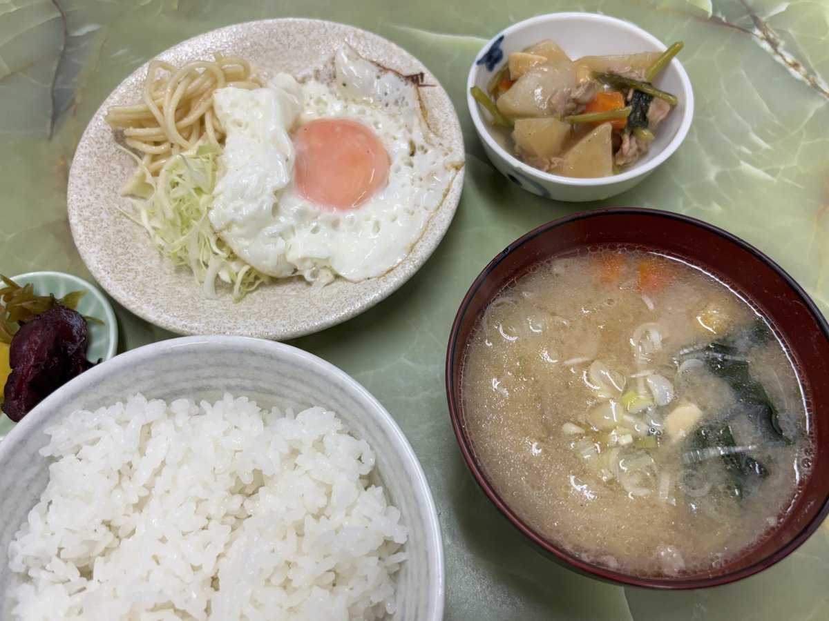 hatake29's tweet photo. 定食のヤシロ https://t.co/Ls99XqwlSw