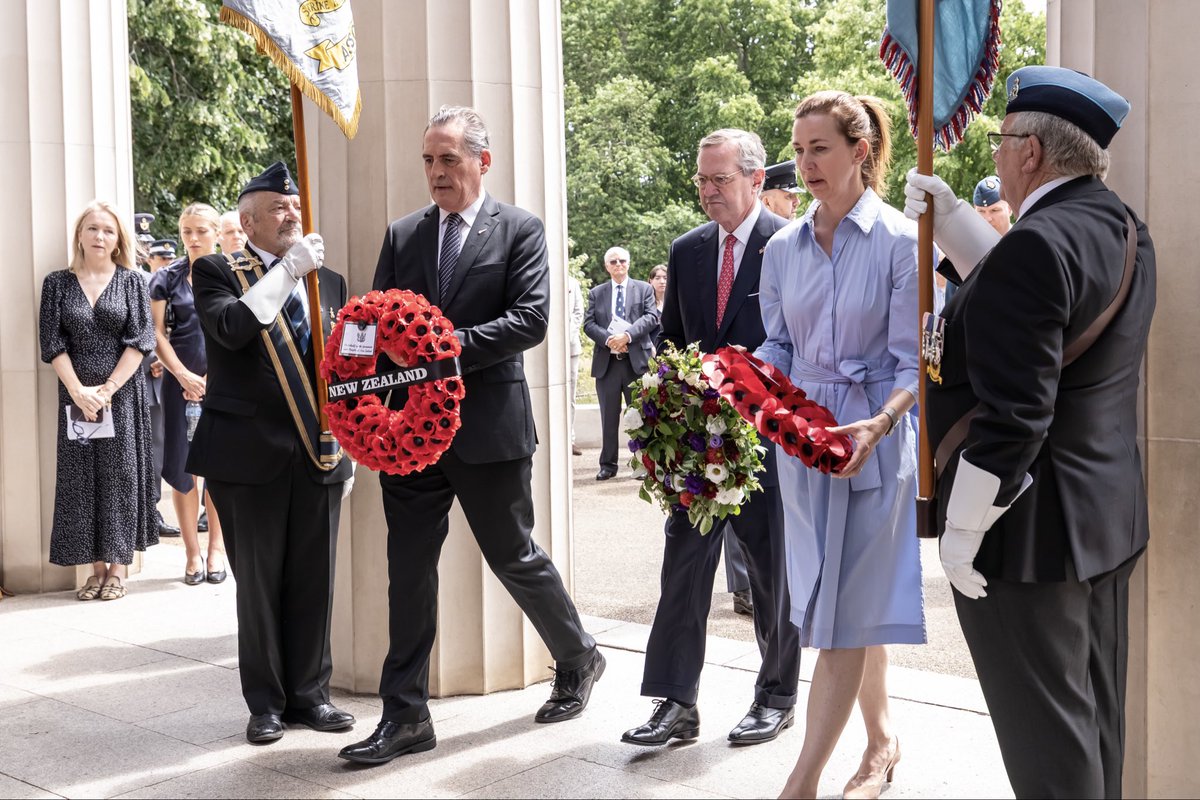 USAmbUK's tweet photo. Harriet and I were pleased to join a service at the Bomber Command Memorial in honoring the men who fought and the 55,573 Allied aircrew who gave their lives in World War II. We will never forget their sacrifice and service in defense of the freedoms we cherish today. https://t.co/LNqDc7QNoM