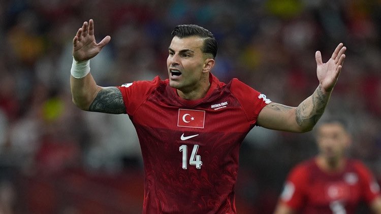 KadikoyMedya_'s tweet photo. Dünya Kupasında bizi tüm dünyaya rezil eden milli takım futbolcuları, utanmadan bir de 16 m$ prim almışlar. 

Yazıklar olsun! https://t.co/51JvVfLr0R