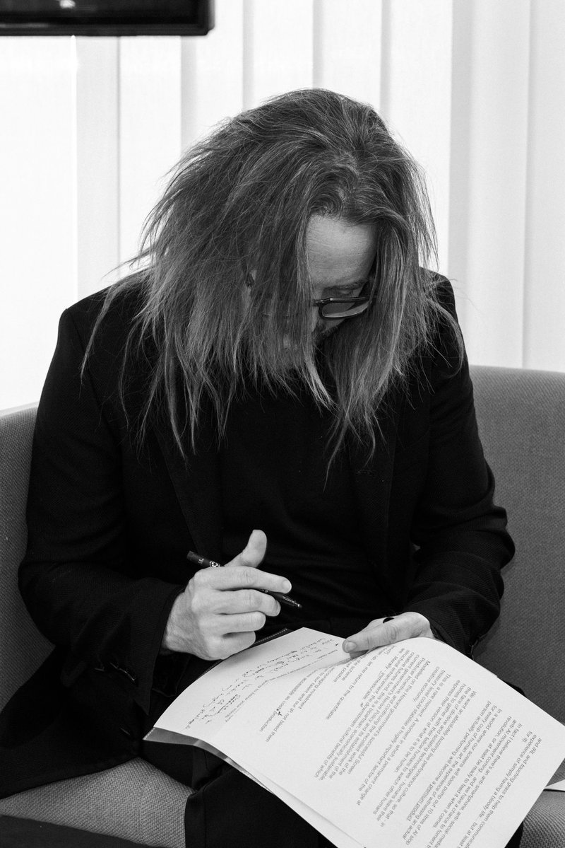 timminchin's tweet photo. This week, I’ve been in Canberra with Live Performance Australia talking to MPs (and the PM!) about how the government can help stabilise and stimulate our live performance industry. It was really fuckin interesting and rather fun. For now, if you haven’t seen this speech I made on the topic, check it out:
https://t.co/JeHMnC6gSa

@AlboMP 
@SydneyTheatreCo 
#LivePerformanceAustralia
#TonyBurkeMP
@DavidPocock