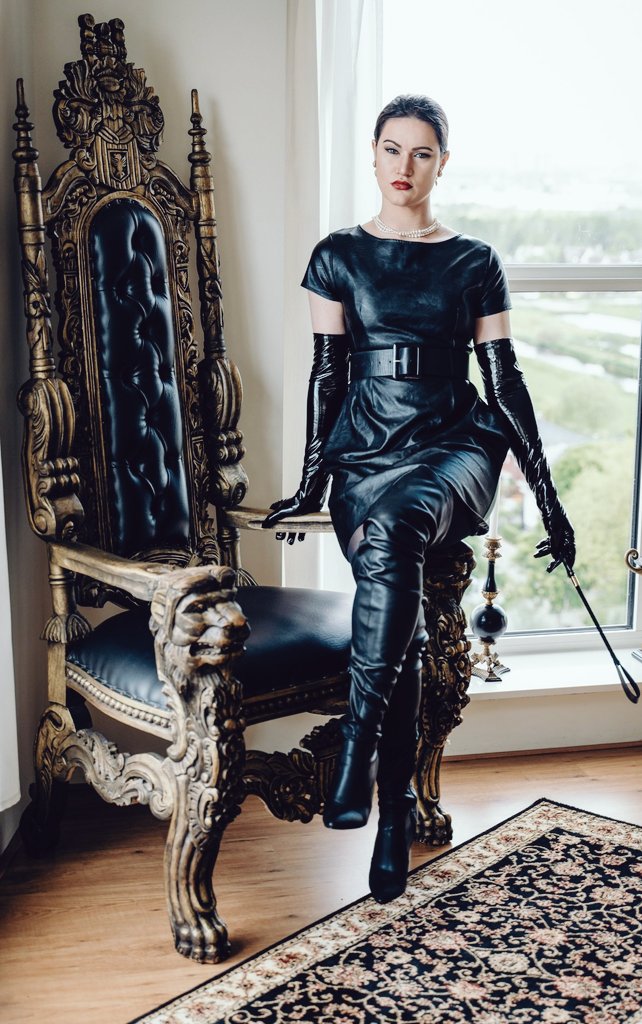 PrinceCharme5's tweet photo. Black leather dress
#blackleather #leatherdress #leatheroutfit #leathergloves #leatherboots #overknees #leatherlove #leatheroverkneeboots #gloves #Operagloves #longleathergloves #pvcgloves #pvc
#overkneeboots #boots #thighhighboots @The_Lady_Lux https://t.co/hOKTKszSYS