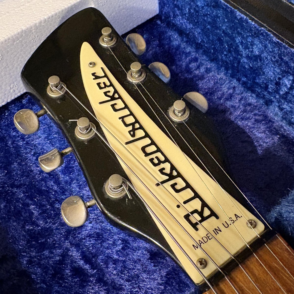 mojo_guitars's tweet photo. Rickenbacker 320
1981年製
ショートスケールのリッケンバッカー

https://t.co/g3wENNZP4S
https://t.co/mKFTXRMyCF

MOJOGUITARSで���楽器の買取・委託も承っています
お気軽にお問い合わせください https://t.co/sDcDmLX8zN