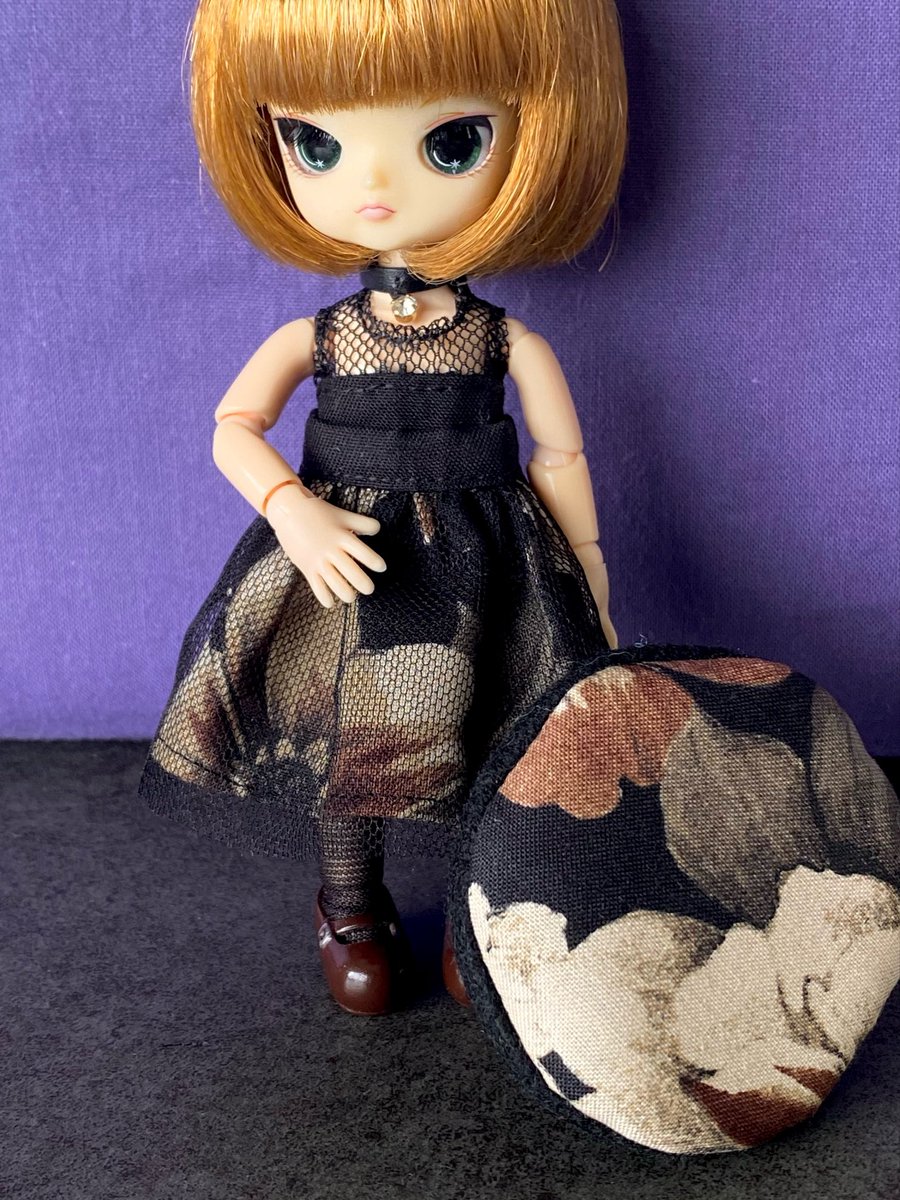 Onatsu_factory's tweet photo. レトロモダンワンピース販売開始いたしました✨
お迎えいただける日を、ゆるっとお待ちしております☺️

https://t.co/AlXPJKqLrk

#オビツ11 #ねんどろいどどーる　#ドール服ハンドメイド https://t.co/ydLBv6encK