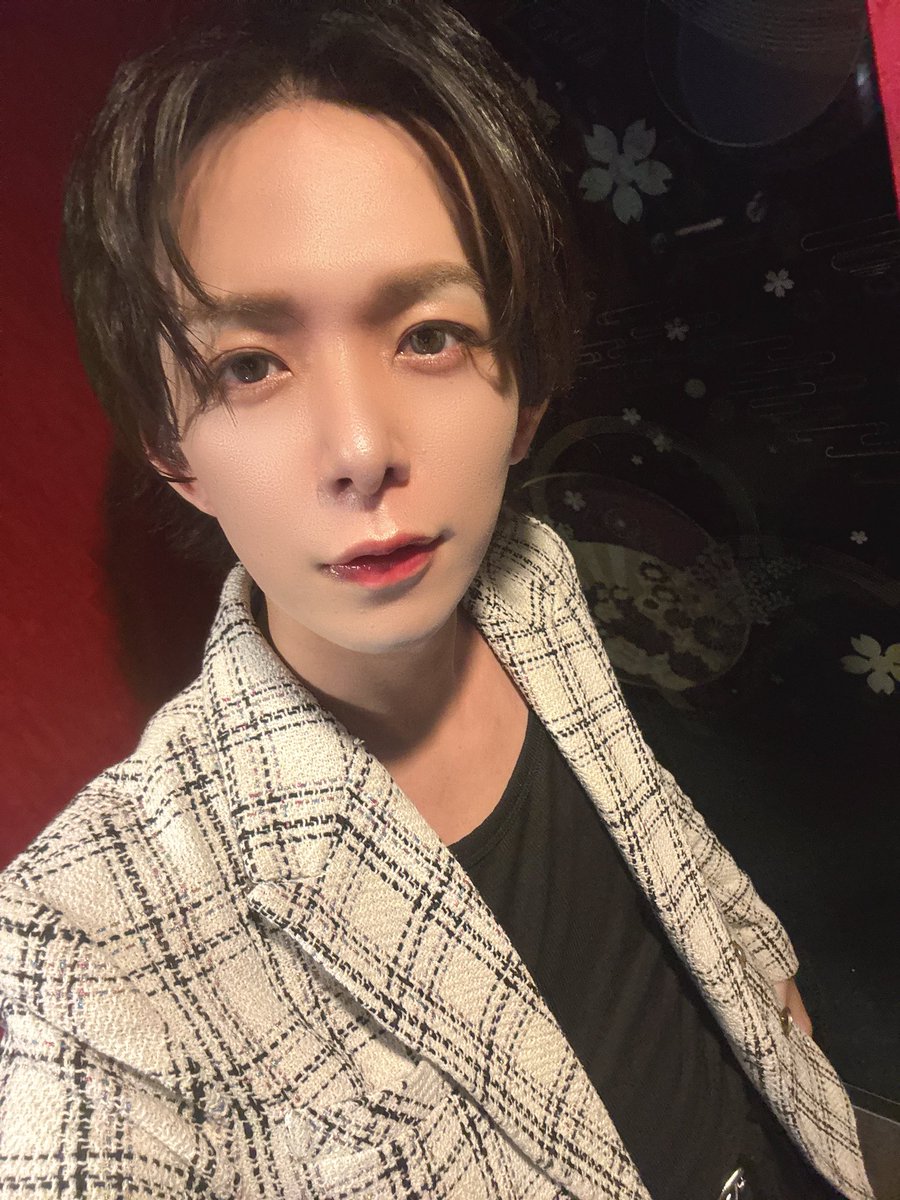 kosu_decent's tweet photo. 髪型迷子〜
何が似合うかなーーーー！！ https://t.co/CBE4a2ffoI