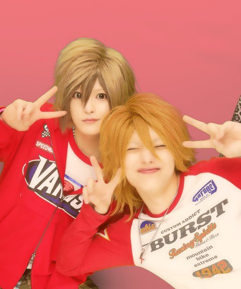 7min_official's tweet photo. 平成プリ撮ってきた🤟🏻︎💕︎︎
我等友情永久不滅❤️💙💛💚🩷🧡

#セブンミニット
#平成ギャル https://t.co/JYkMt3yB3n