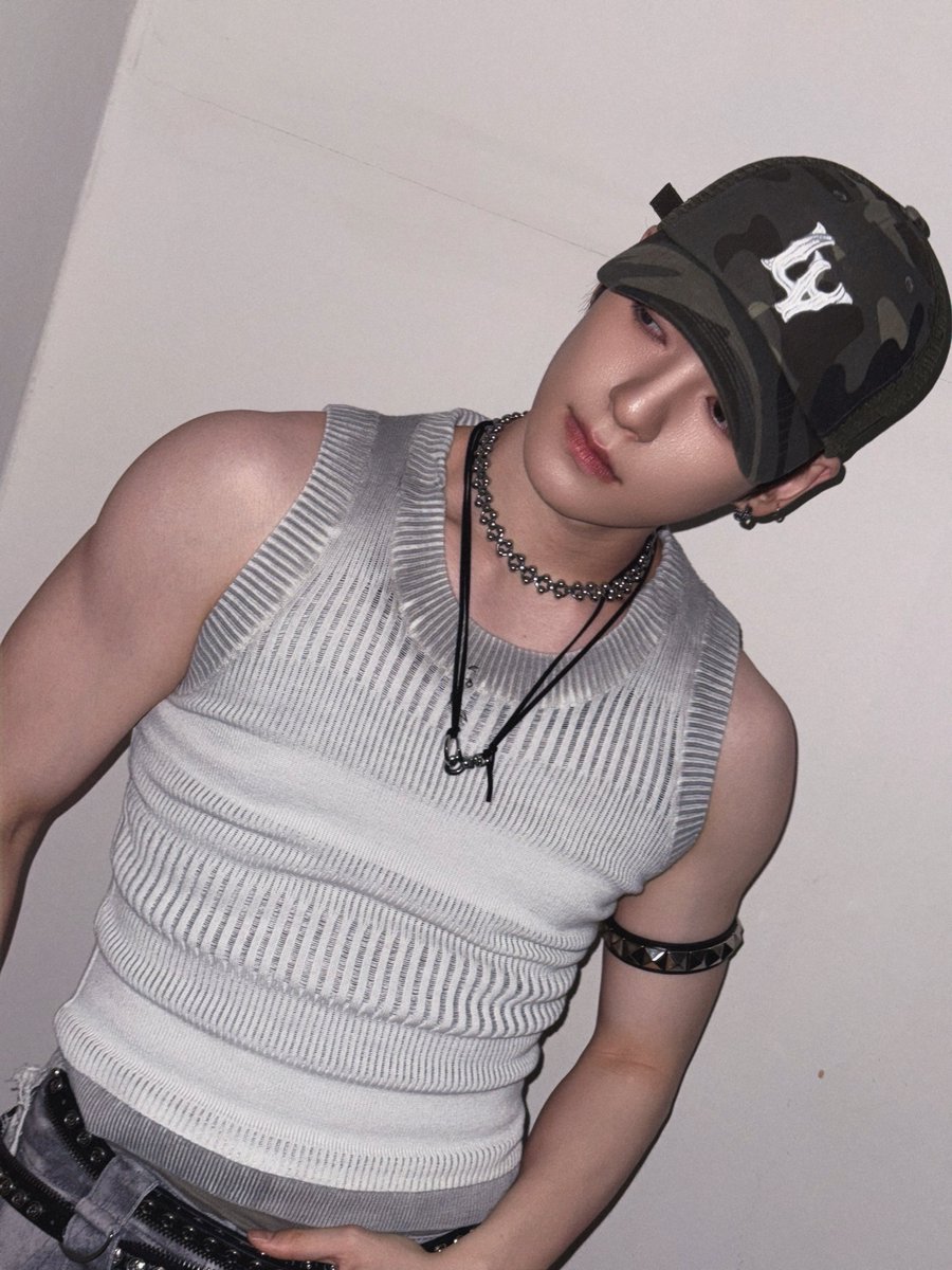 by_EPEX's tweet photo. 🧢🫨

#EPEX #이펙스 #WISH #위시 #곽다윗 #다윗 #다위시 https://t.co/3qVABKKbJh