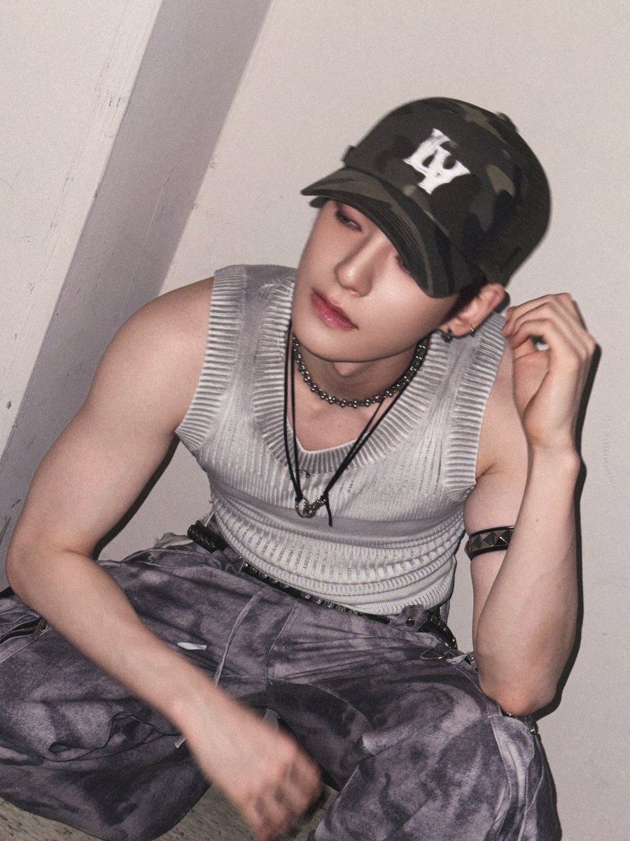 by_EPEX's tweet photo. 🧢🫨

#EPEX #이펙스 #WISH #위시 #곽다윗 #다윗 #다위시 https://t.co/3qVABKKbJh