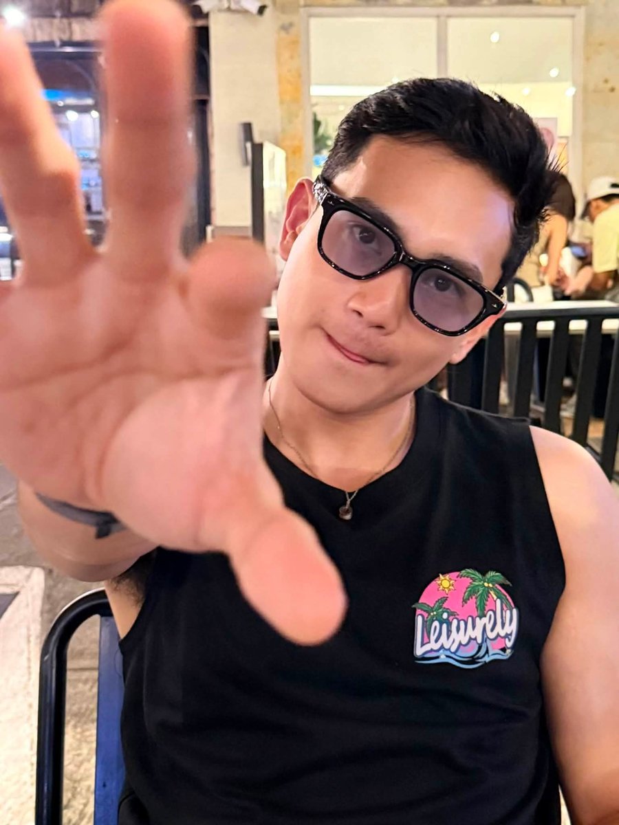 twsshinyubias's tweet photo. Daddy's home talaga this 🥵😍😍💙💙

https://t.co/kuaSCWHdE7

#DingdongBahan https://t.co/c3Ox0jRMvf