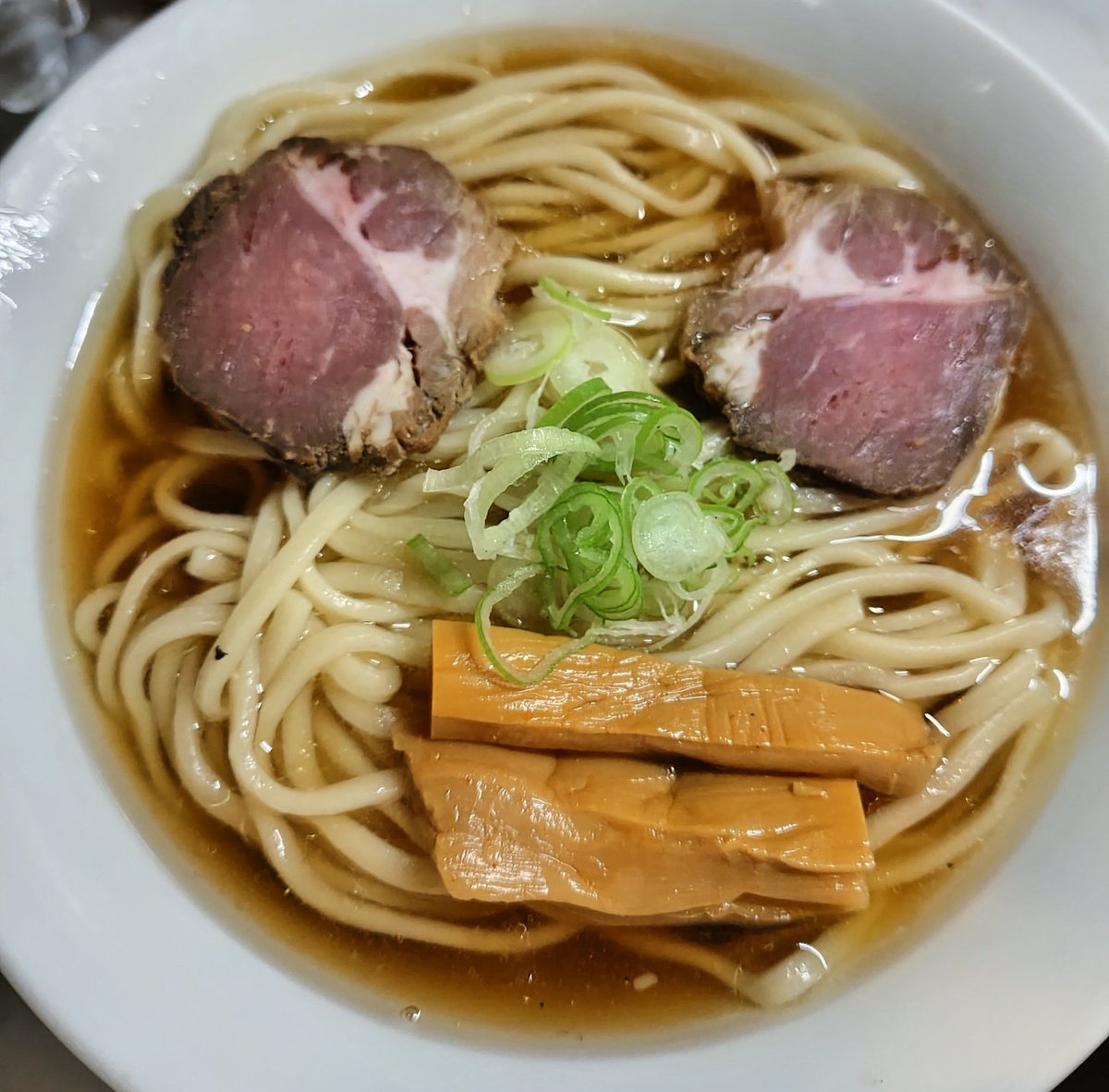 yakisobagamo's tweet photo. 6/30(火)
夜の部！営業中です〰
夜19:00〜〜23:00 (L.O)
巣鴨は晴れ🌙
気温26.8℃　湿度69%
貴重な晴れ間ですね～
今夜はストロベリームーン
見られるかな？😸
#ラーメン　#巣鴨　#焼きそば https://t.co/3XZRgKCwbm