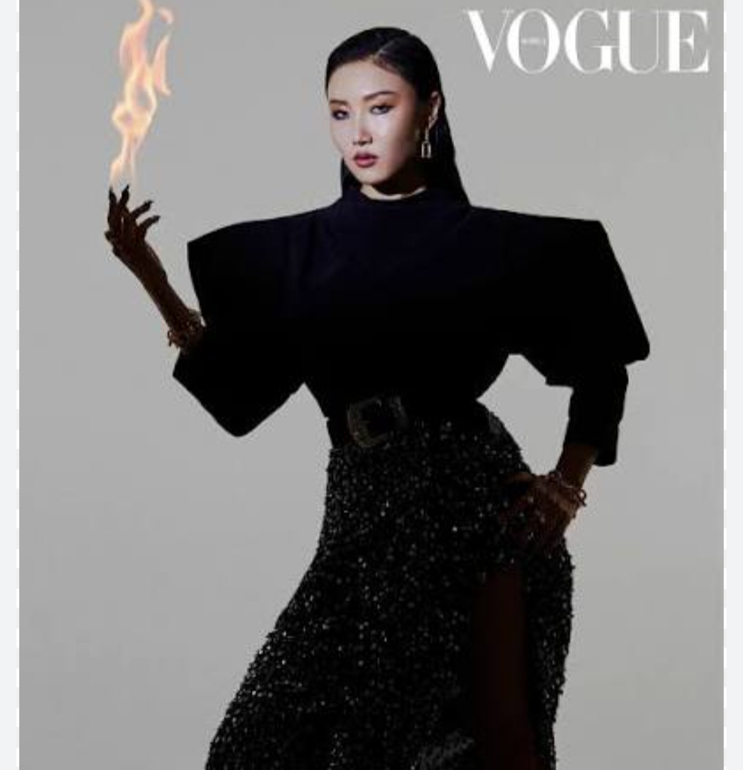 Ala50442's tweet photo. @snowbunnysunoo @orenjigeol It’s funny that they have photos in magazines for major fashion brands, while you and the haters are anonymous and would never in a million years show your faces.Ugly," "ugly"—but they are the ones taking center stage. https://t.co/8H7gXnNyPz