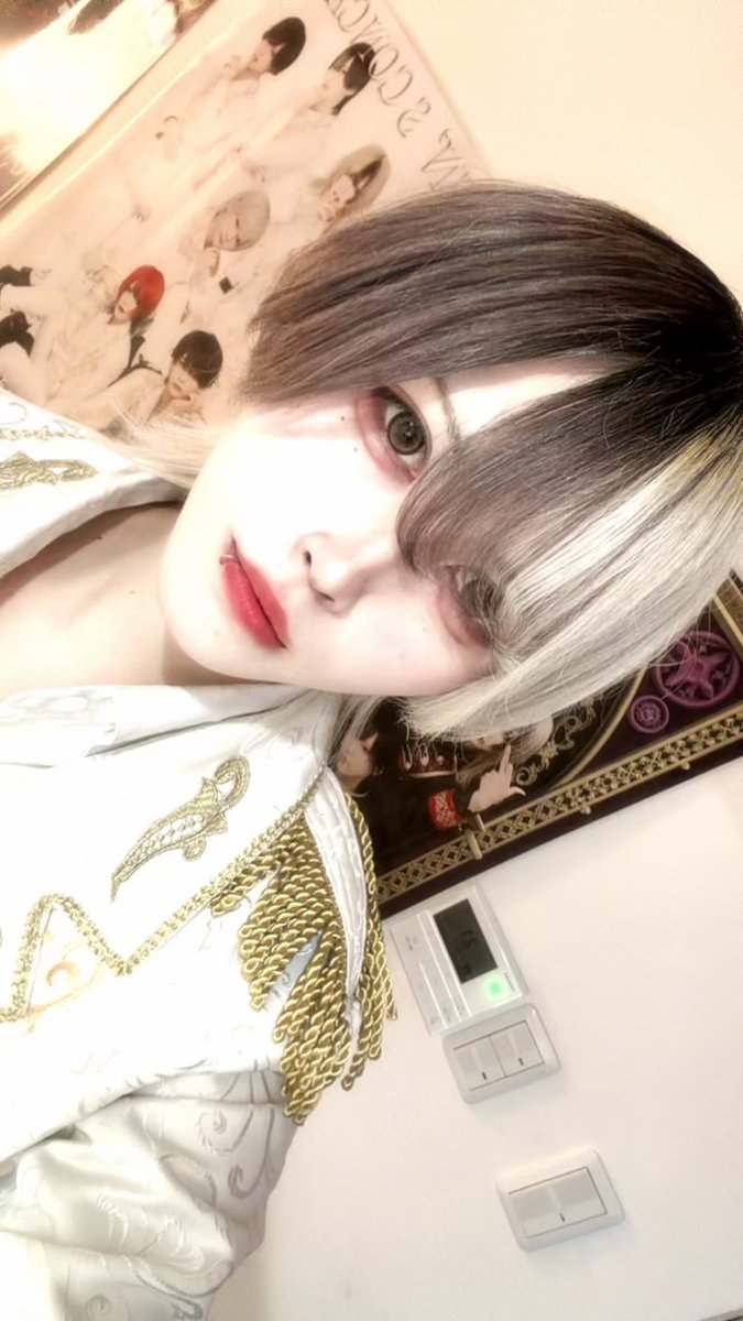 white__haku4545's tweet photo. 前髪長いからパイパンにしたい https://t.co/ggp1ubaCv5