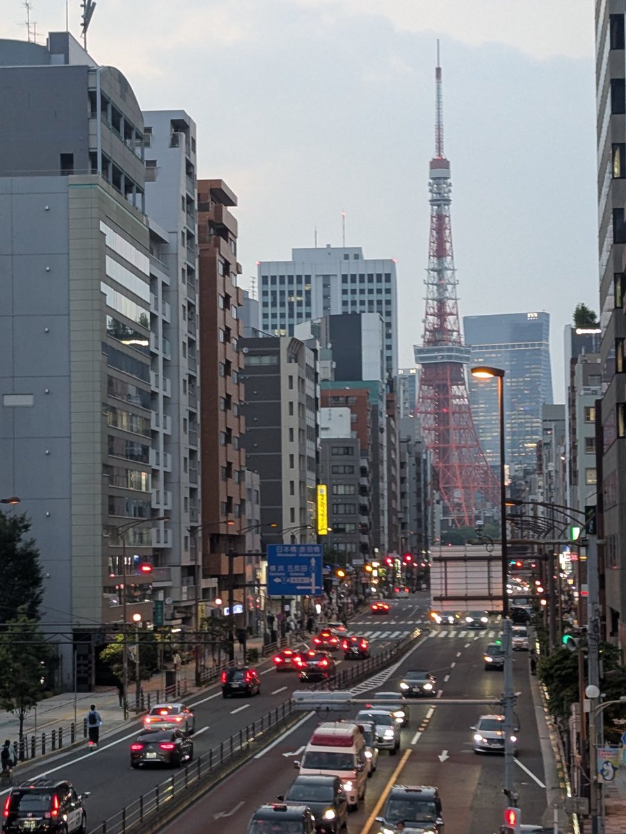 IntegrityTokyo's tweet photo. 都会が好きって事は、田舎者だからか？
実は東京生まれ。
#東京
#東京タワー https://t.co/cQRzUHTcpT