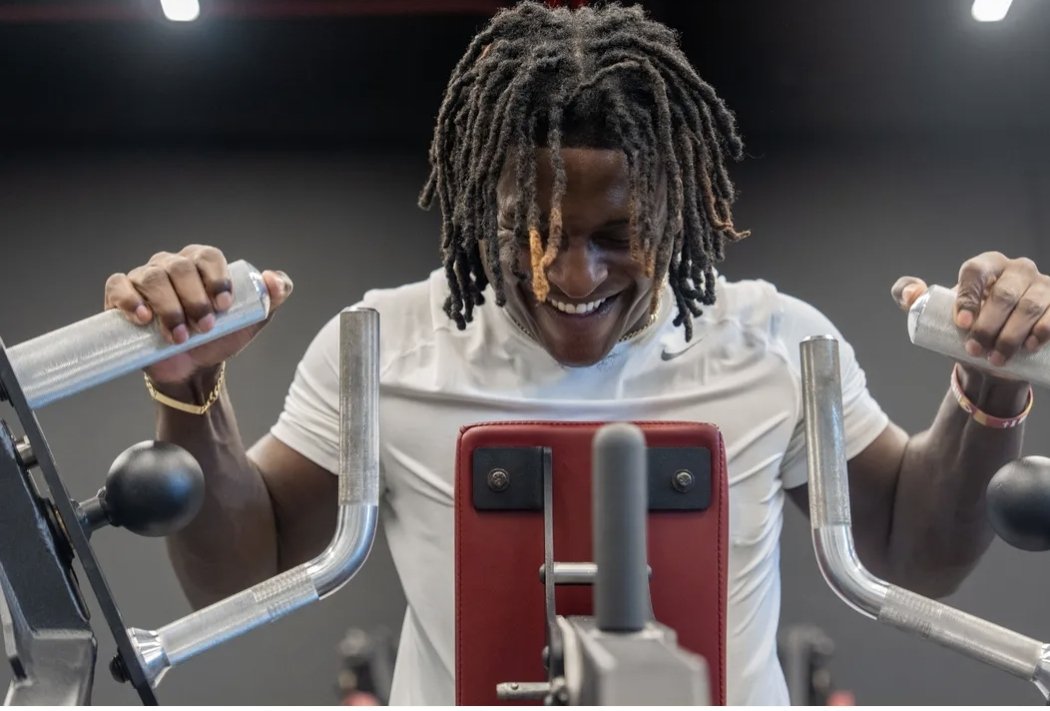 NoleSports's tweet photo. Nearly a year after surviving a gunshot wound to the head, FSU football's Ethan Pritchard is determined to walk onto Doak's field again.

🧑🏿‍💻 @_Da_pistol
📸 @alicia_c_devine

https://t.co/v0WvxZWdUW https://t.co/YiHJoEtDp3