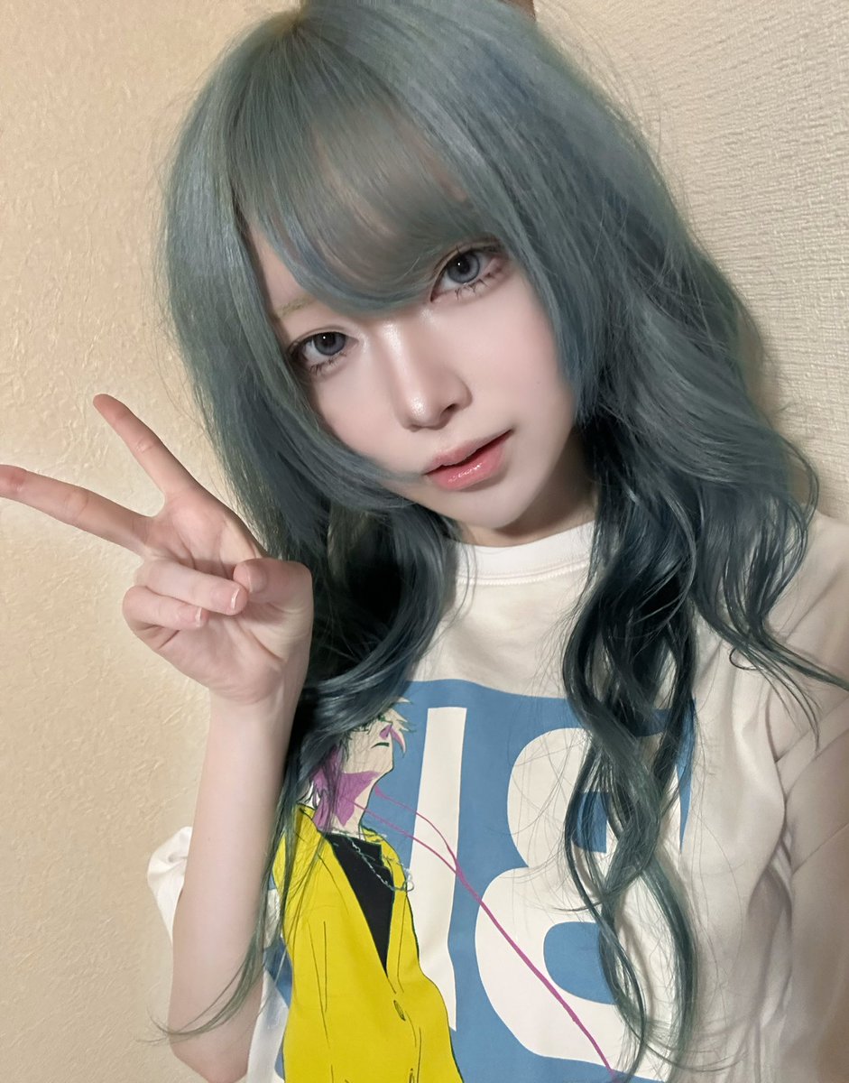 v0_9az's tweet photo. 初音ミクみたいな色になったよ！ https://t.co/s2k0I4Cs5B