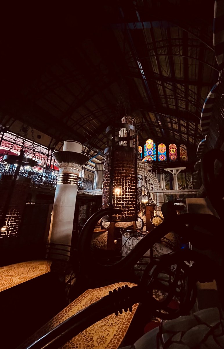 eaisung's tweet photo. 師匠の三回忌。門下生数人と奥様とで川越にお墓参り。毎回話に出るのは学生の頃の夏合宿の話。三食自炊、薪で風呂を沸かす、すべてが音楽に繋がるという精神のもと皆と二週間寝食を共にしたことはとても良い思い出です。先生の熱意が凄かったな。師匠が好きだったというお店でスペイン料理を食べました。