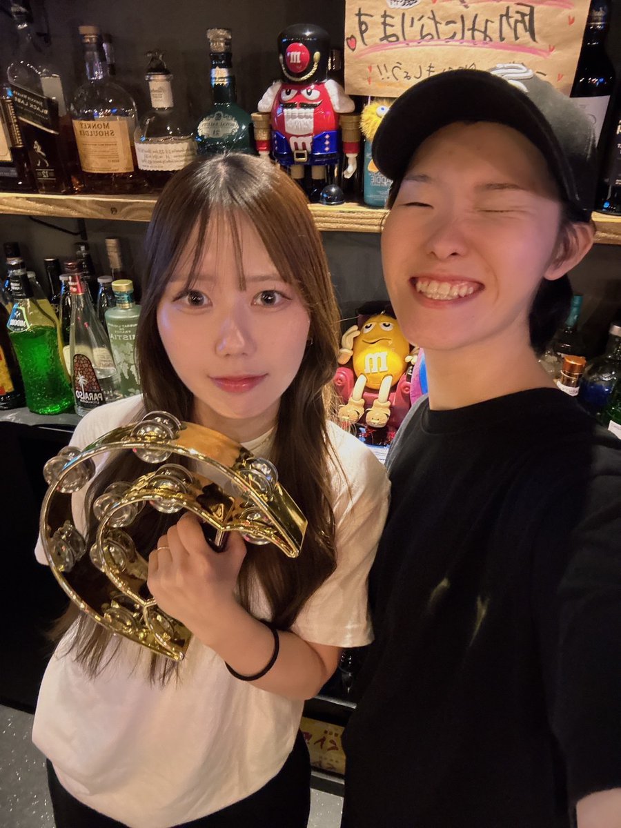 gpit_yume's tweet photo. 本日出勤してます🔥
火曜日なので今日は咲笑ちゃんと2人営業です！

まだワールドカップの余韻が全然抜けてません⚽️
語りたい人、熱くなりたい人集合で🙌(ちなみに俺らは前田大然選手推しです)

今夜もお待ちしてます🍻 https://t.co/TrGq2gBdP1