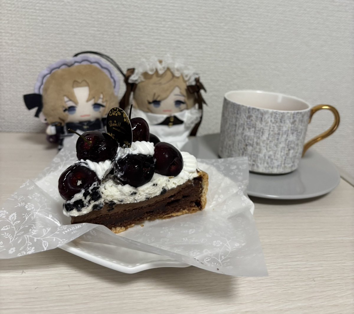 a_chan2434's tweet photo. メイドかなちゃんズはブラックチェリーが似合う🍒 https://t.co/tLkuUMm5q8
