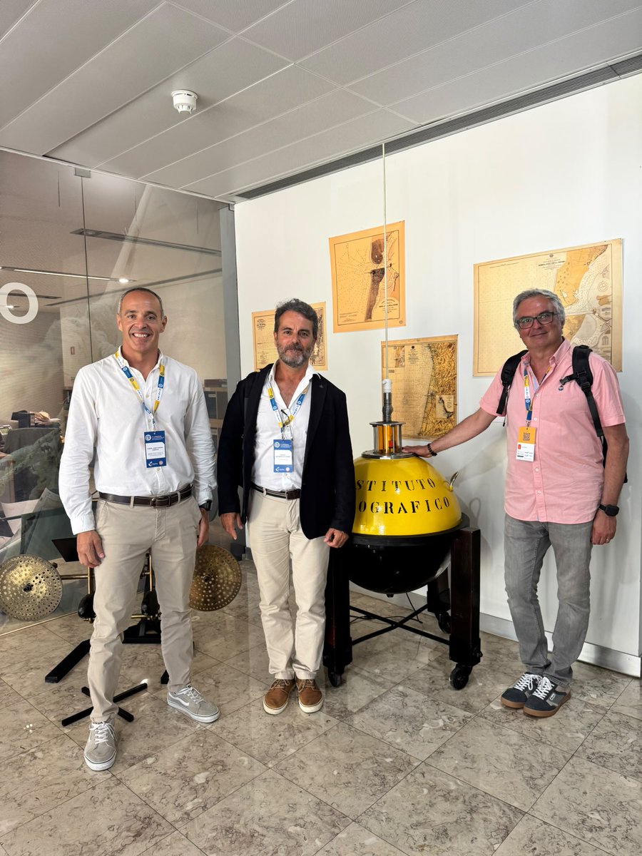 campusdelmar's tweet photo. 🌊 El #CEIMAR participó en las 4ª Jornadas Luso-Españolas de Hidrografía, organizadas por @insthidrografico en Lisboa, con presencia en la sesión de Arqueología Náutica y Subacuática. Gracias a Manuel Bethencourt por representar al CEIMAR y compartir este gran trabajo. 👏 https://t.co/RTBjyfGwLg