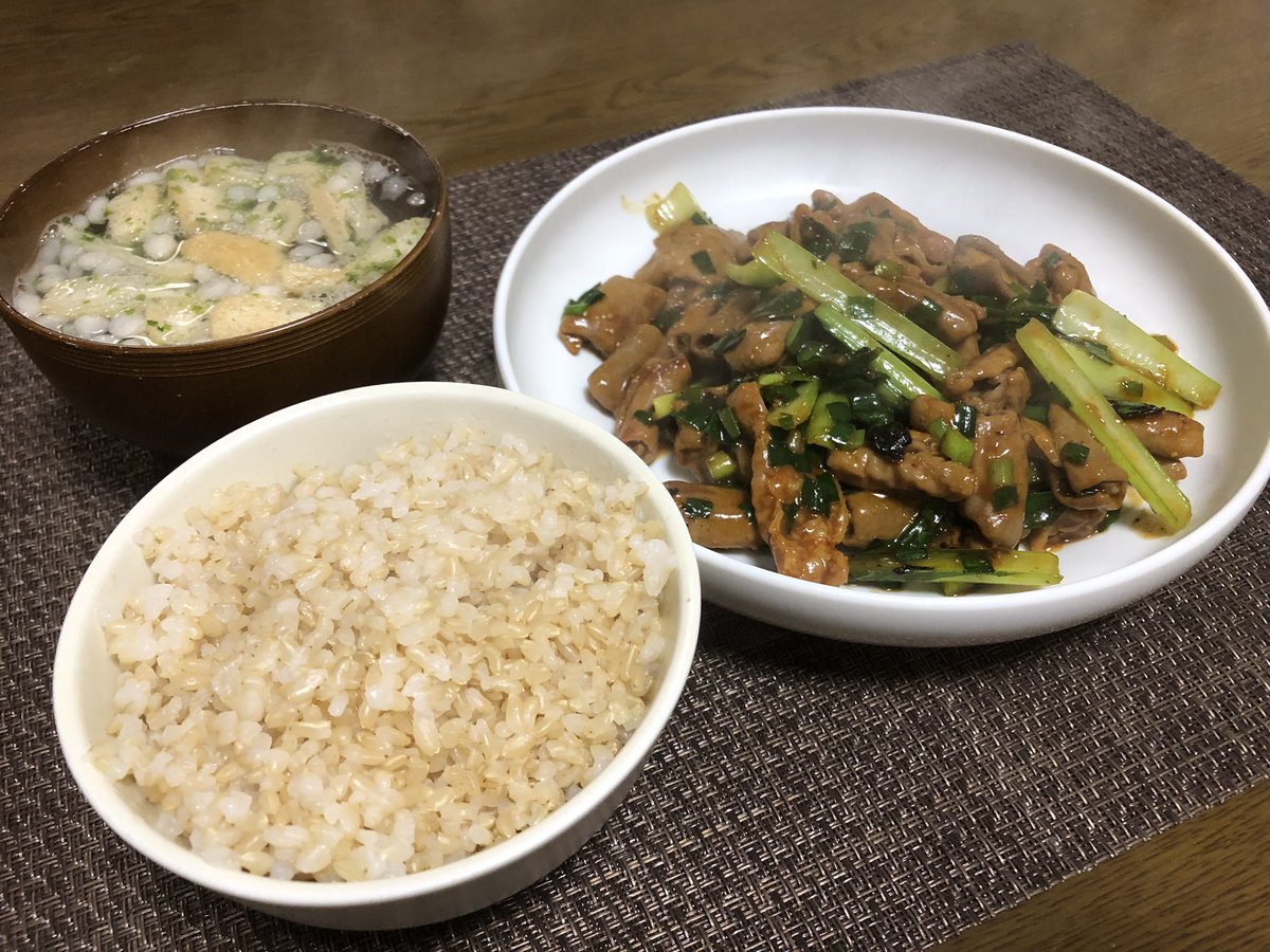 0saigo's tweet photo. 1時間ウォーキング後の夕飯
群馬土産の上州旨味みそ味ほるもん
味噌が効いて抜群に美味しいっ
休肝日だけど本気でビール飲みたくなる
 #おうちごはん #自炊 #ホルモン https://t.co/jXPmLU2dNR