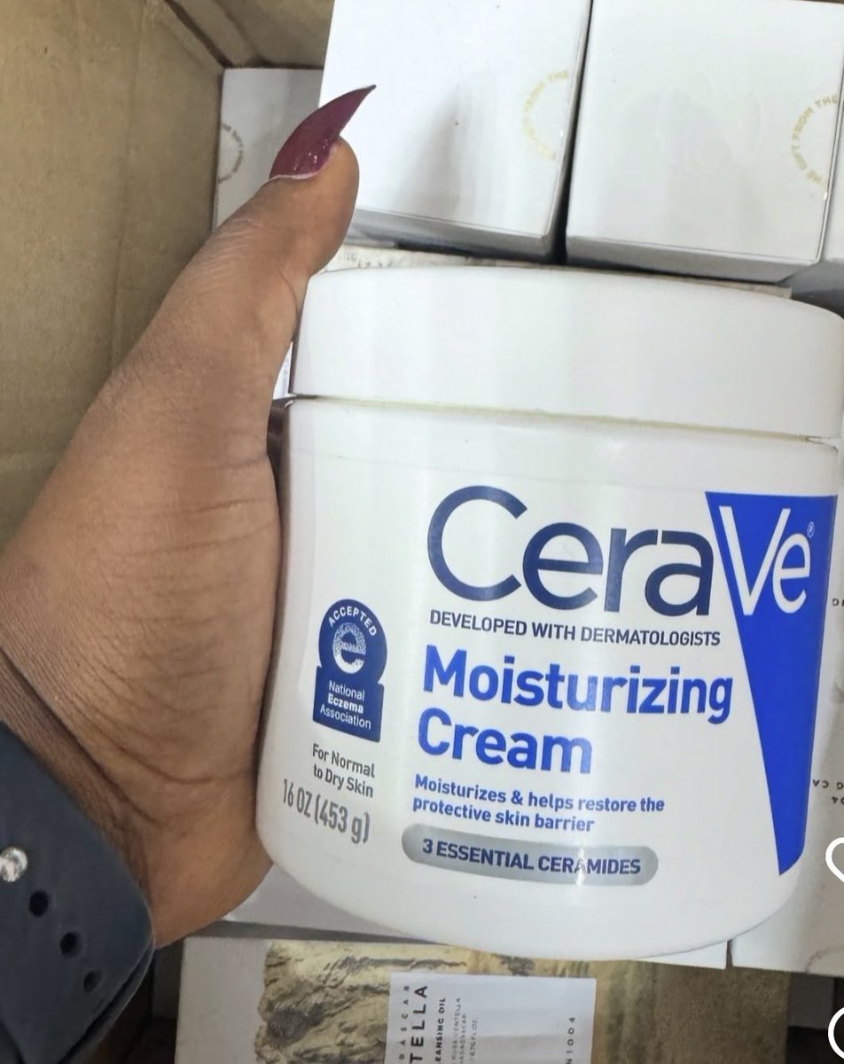 Beautiveres's tweet photo. 🌿 Welcome to Beautiverse Skincare! ✨

We specialize in authentic skincare products and expert skincare .

🛍️ Wholesale &amp; Retail
📦 Nationwide Delivery
📩 DM us to place your order or get personalized skincare recommendations.
08168037521 
@Mohopey @sugar_amara https://t.co/heM6oxWiqA