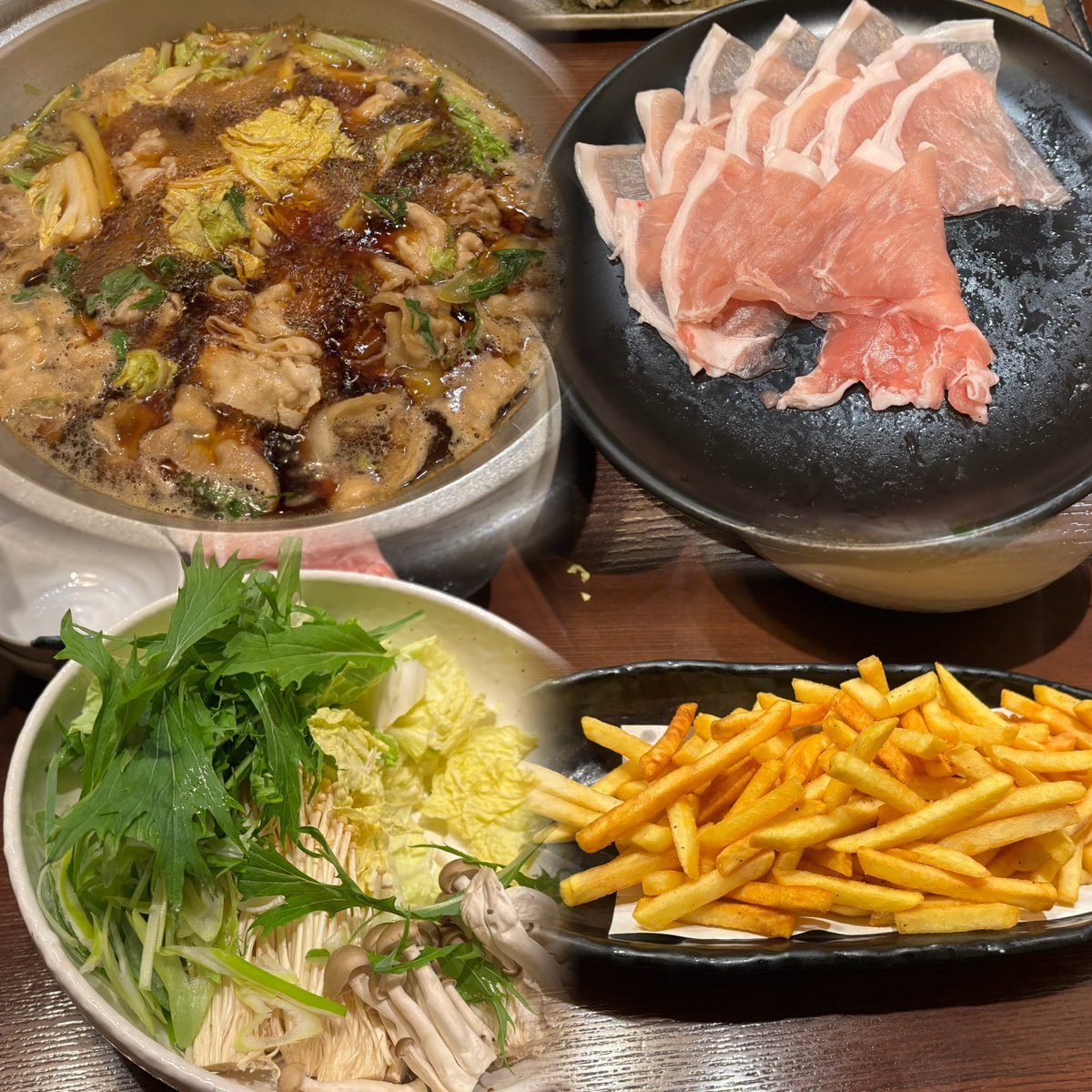 maro_ryi's tweet photo. こんばんは( * ॑꒳ ॑*)ﾉｼ🌙.*
生存報告です！昨日はリア友と外食で豚しゃぶ食べ放題でお腹いっぱい満喫してその後は自分の家でモンスト会星墓一から最後まで完走‼️星墓のガチャは久しぶりに限定出てニッコリ✨️NARUTOコラボももうすぐ終わり本当に早かったなぁ〜(；'ω'∩)

今日もよろしくです🍵 https://t.co/Ft3lfFAYYt