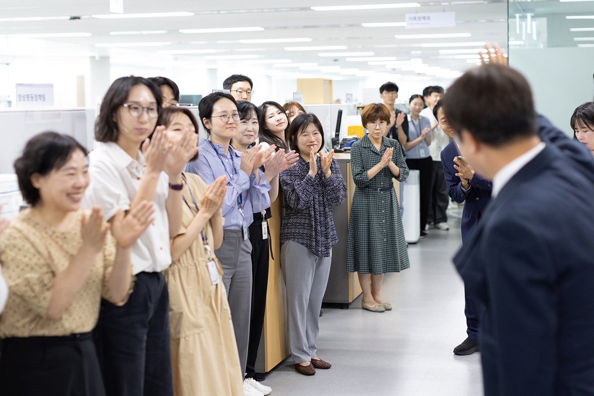 dy_future tweet picture