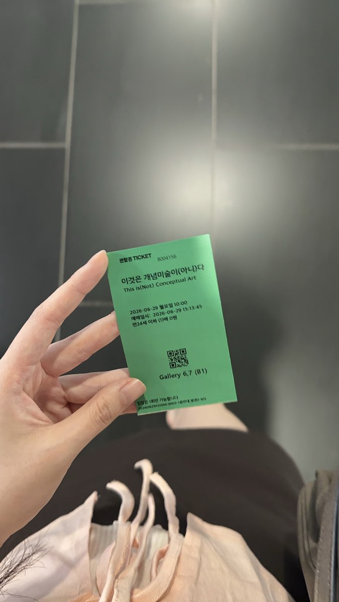 aerineeya's tweet photo. 어제는 진짜 장소 성공 많이 해서 좋았음
합정 b1919에서 브런치 먹고 책읽고 말차라떼랑 브런치가 진짜 존맛이었어요.. 
국현미 갔다가 너무 더워서 해온이라는 찻집 갔는데 서비스도 좋고 통창정원뷰가 너무 기분좋았음 https://t.co/QySfUYALip