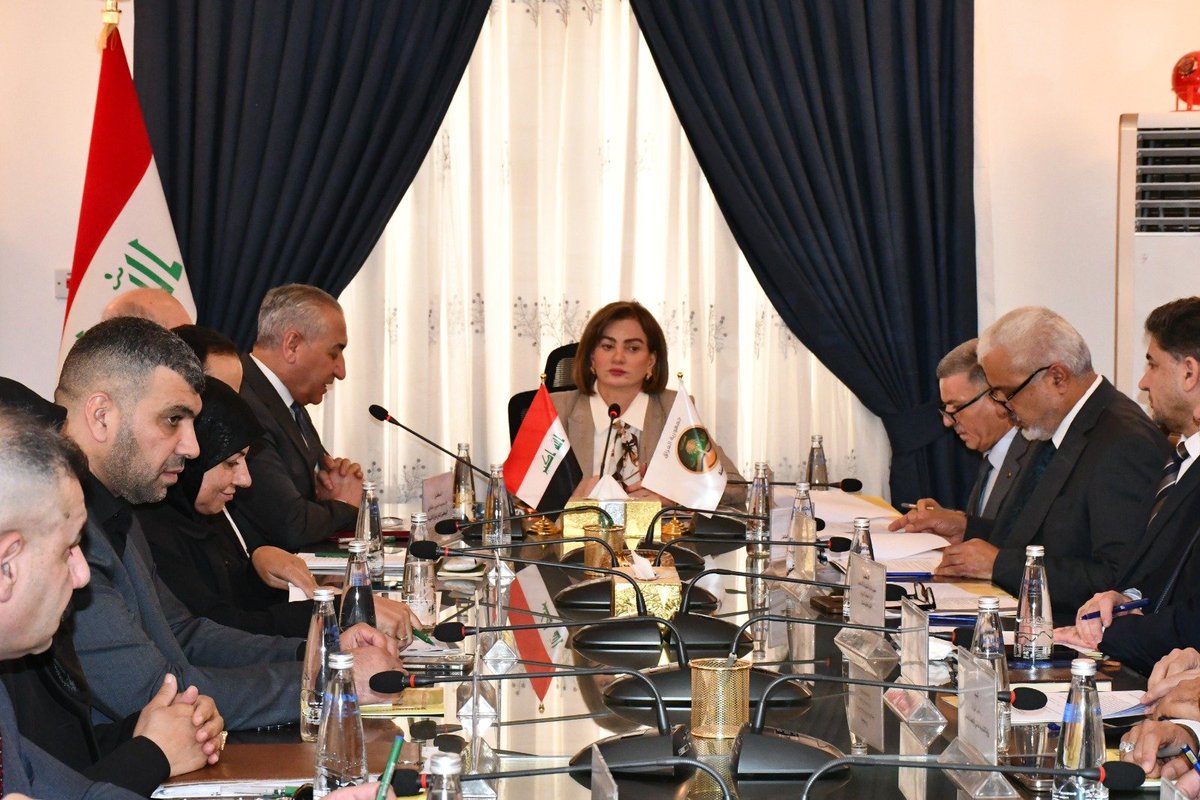 jasimenvfalahi's tweet photo. بقيادة معالي وزيرة البيئة، يواصل العراق تعزيز حضوره المناخي الدولي من خلال توحيد الجهود الوطنية، وتنفيذ وثيقة #NDC، والاستعداد المبكر لمؤتمر الأطراف #COP31. https://t.co/T3ur4F9spZ