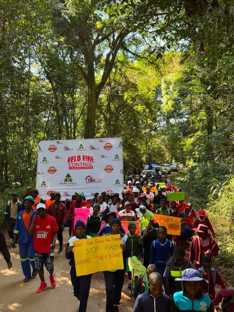 forestrycom1's tweet photo. 📍Chirinda 

The Forestry Commission joined Allied Timbers Zimbabwe ATZ and TimCon at the Chirinda Veld Fire Awareness Campaign to raise awareness about the devastating impact of veld fires.

Preventing veld fires is everyone’s responsibility. Together, we can protect our forests by avoiding activities that may cause uncontrolled fires and by reporting fire outbreaks promptly.

Ngatichengetedzei masango edu. Ngatisapisa magwasha edu!Together, we can stop veld fires before they even start. 🌳

#VeldFireAwareness #ProtectOurForests #StopVeldFires #EnvironmentalProtection