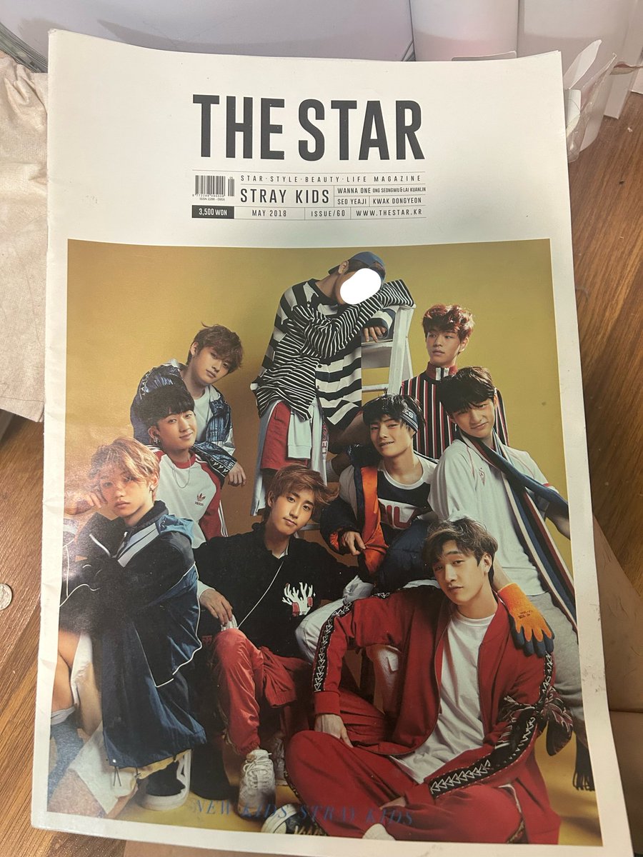 kingcb97's tweet photo. Cleaning my room and found this ancient magazine 😭 https://t.co/5xVv7RW0ZD