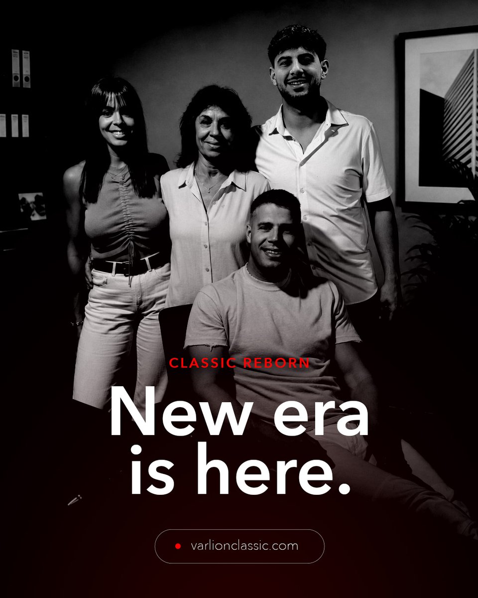 VarlionClassic's tweet photo. Somos una familia que lleva el #padel en la sangre desde 1993 y que ha decidido retomar lo que siempre fue nuestro: fabricar las mejores palas en Madrid, con las mismas manos que lo hicieron siempre.

Bienvenidos a #VarlionClassic. El origen. La esencia. El legado.

#madeinspain https://t.co/kKjoYl4nVr