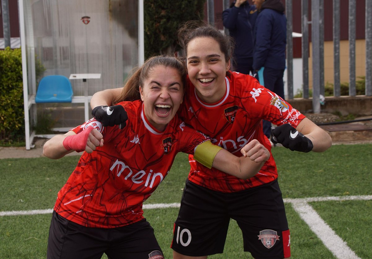 cdsalamancaff's tweet photo. Dicen que “cuando un amigo se va…” 🥲

Hoy despedimos a dos de nuestras capitanas. Después de más de 10 temporadas, Luna y Ángela se despiden del club por motivos personales. https://t.co/y9nbVyl9Pp