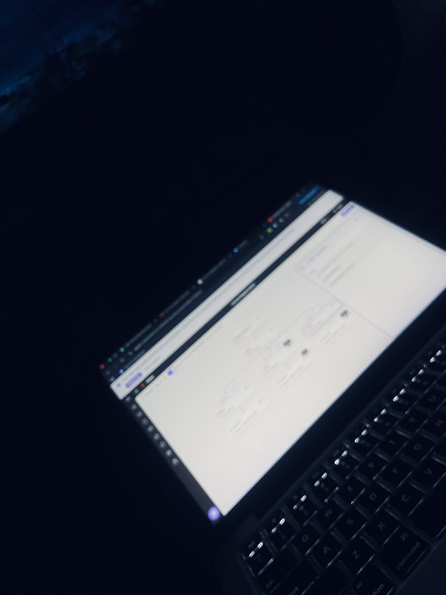 ECHE🛸 tweet media
