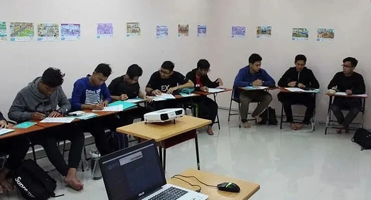 Malezya'da Okullarda Akran Zorbalığıyla Mücadele: Emekli Askerler Görevde