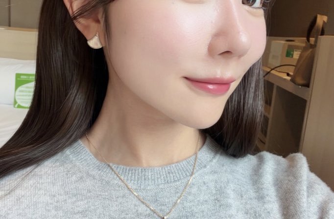 yuyudayo0924's tweet photo. 周り皆「セイェのリトゥオが異次元にいい」って言うから行ってきたんだけど全然
痛くないし直後から艶すごくてびびってる。リジュランとかなんだったん？てなってる1回で内側からの発光感がすごい。スキンブースター系でここまで1発で効果感じたの初めてで怖いしかも持続期間も長い
の、神か https://t.co/wLH6Xhbmi2