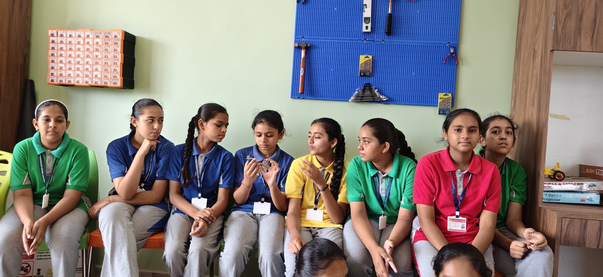 ATAL_VWIA's tweet photo. LED Activity
For STD-8A
No. of beneficiaries - 30

@NITIAayog 
@InfoGujcost 
@csc_mahisagar https://t.co/AH3sNZeOzD