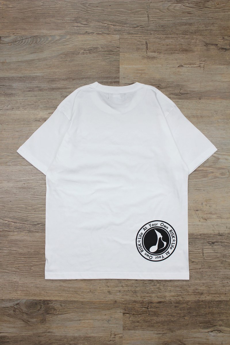 RISK_official's tweet photo. 【ALLAROUND×RISK】
CP1919 BAMBI(TYPE-A:LINE)S/S tee
サイズ:S・M・L・XL・XXL
ONLINE→https://t.co/M4q9hgye92
#allaround #lifeatyourownrisk #下北沢risk #risk https://t.co/yu0YScmlun