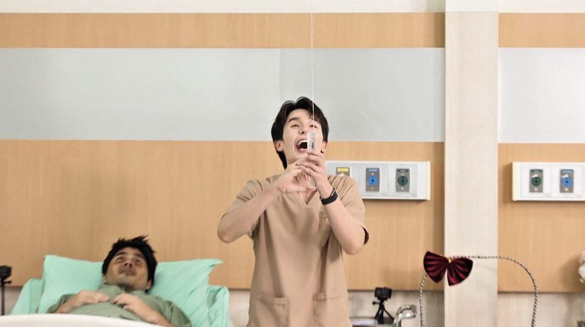 jimseataw's tweet photo. elu tuh dokter bneran jim....gue ingetin ya, elu tuh dokter....udh lulus S2 kedokteran....JANGAN BEGINI GW TAKUT😭😭😭😭😭 https://t.co/nViB8Oi90Y