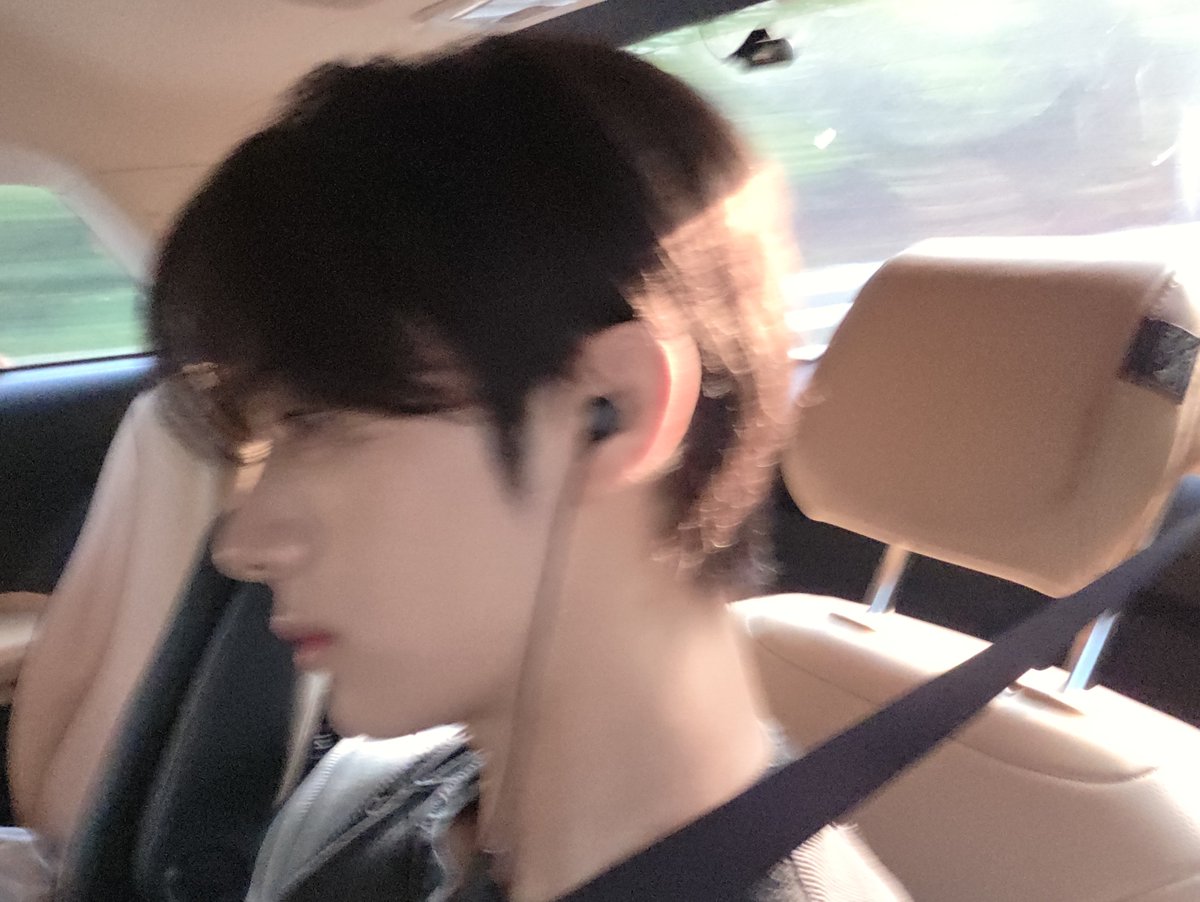 1107x0531's tweet photo. 그래 니가 그럴때마다 미치겠다 https://t.co/3NRd90K19p