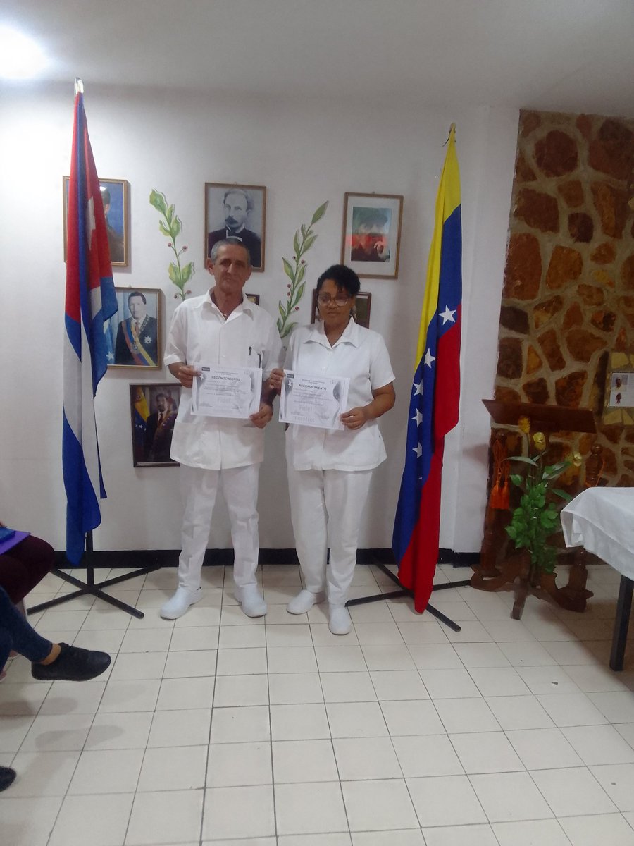 CubacooperaveG's tweet photo. Se realizó acto de despedida en la  coordinación del Estado Guárico  a colaboradores que brindarán su apollo en los lugares afectos por el terremoto , pondrán el alto la bandera cubana #CubaCoopera 
#CubaPorLaVida https://t.co/SFeDHXRcfV