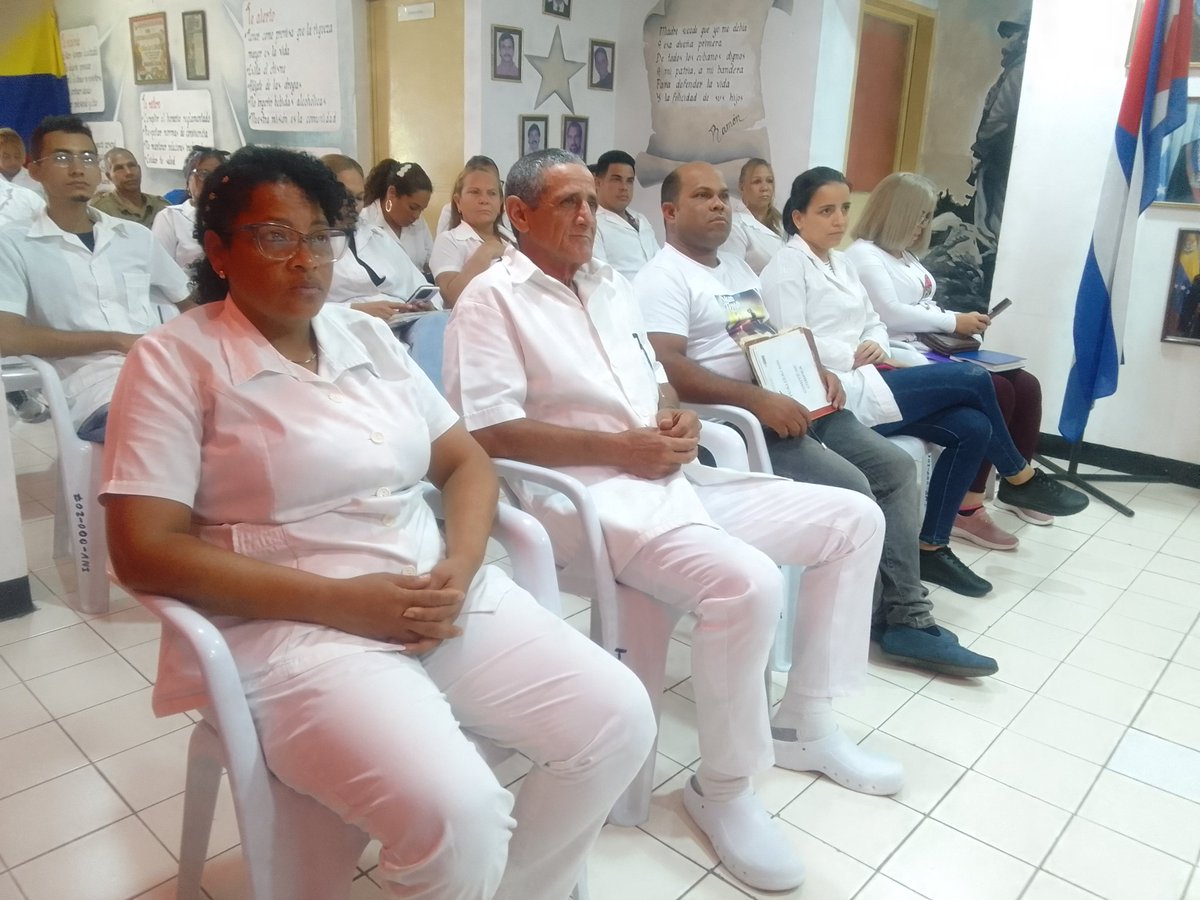 CubacooperaveG's tweet photo. Se realizó acto de despedida en la  coordinación del Estado Guárico  a colaboradores que brindarán su apollo en los lugares afectos por el terremoto , pondrán el alto la bandera cubana #CubaCoopera 
#CubaPorLaVida https://t.co/SFeDHXRcfV