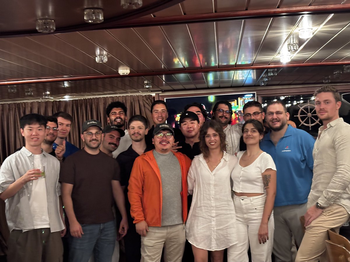 yilmaz_btc's tweet photo. This is my last day at @citrea_xyz 

After almost 3 years at @chainway_xyz, my journey here has come to an end.

I’m grateful for everything we built together: from early ecosystem work and protocol onboarding to Citrea Origins, events across the world, mainnet/TGE preparation, product launches, and countless chaotic but meaningful moments in between.

Huge thanks to the Citrea team and everyone I had the chance to work with along the way. I’ll keep cheering for the team and genuinely wish them the very best for what comes next.

For me, a new chapter starts now.

I’m openly looking for new roles in crypto, especially across Growth, Ecosystem and Product.

If you’re building something meaningful in DeFi, Bitcoin, or onchain finance and think there could be a fit, feel free to reach out.

DMs are open.