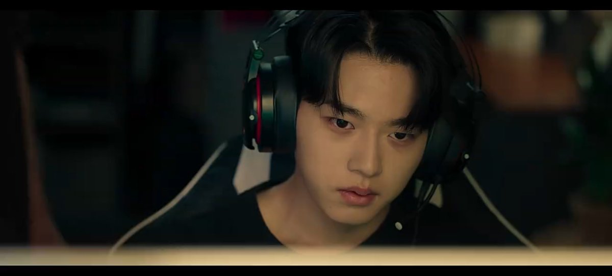 Lenz0819's tweet photo. NW: Episode 5! 😱❤
#ChoiMinSik
#ChoiHyunWook 😻😘💚
#HuhJoonHo
#KimYoonJin
#JinKyung
#Netflix
#NetflixSeries
#NotesFromTheLastRow 👨🏫💛
#NotesFromTheLastRowEp5 https://t.co/8UWnQBKhSm