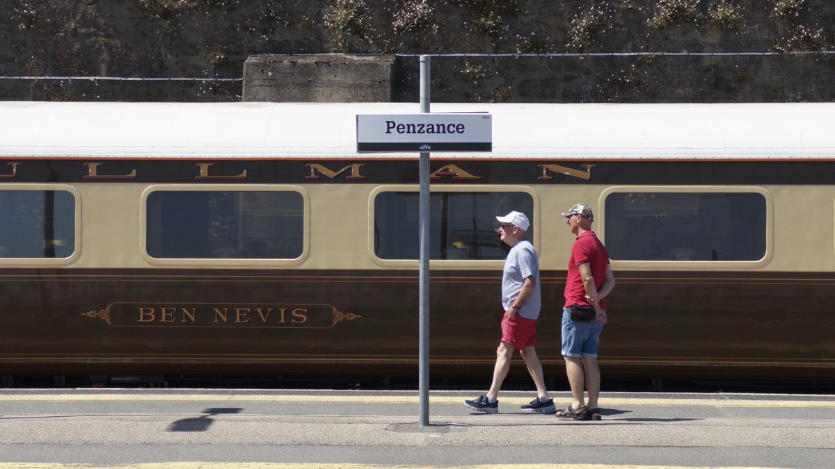 mrfshk's tweet photo. luckily the heatwave wasn't as bad in penzance https://t.co/oYgrU5pcFm