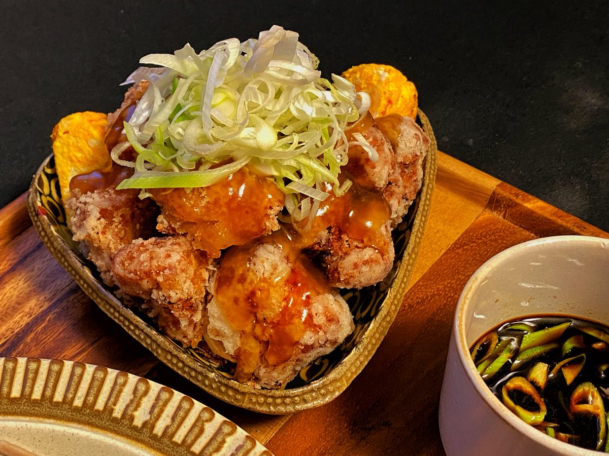 dazsGhost's tweet photo. 生姜香る餡かけ竜田揚げ蕎麦さん、だし巻き君添え https://t.co/OaDXk6MxqL
