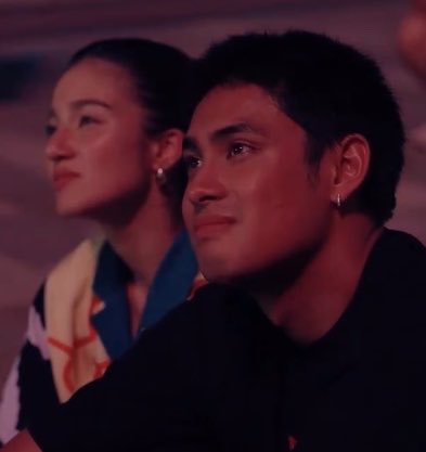 doughnbil's tweet photo. HELLO the nostalgia, feels, and love whilst watching DonBelle in Disneyland? 😭 https://t.co/BRRt3YGSQ4
