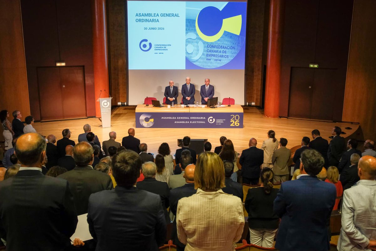ConfeCan's tweet photo. Damos comienzo a nuestra Asamblea General Ordinaria, guardando un minuto de silencio en recuerdo de las víctimas del doble terremoto que azotó Venezuela el pasado miércoles, como símbolo de respeto y solidaridad con el pueblo venezolano. (sigue👇) https://t.co/rypXZEVpuc