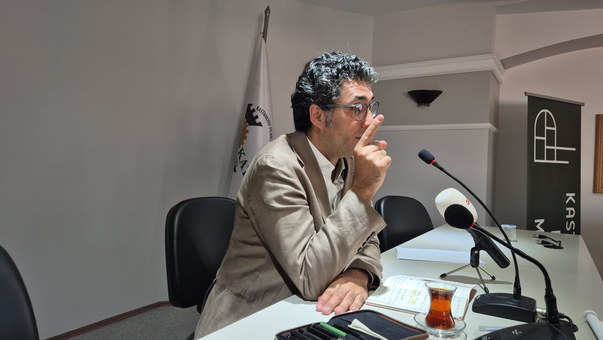 kast_kentmuzesi's tweet photo. Kent Müzesi olarak Bilim Günleri'nin 18.cisini yine muhteşem bir atmosferde gerçekleştirdik. Prof. Dr. Erman Gören ile antik metinlerden felsefeye, etikten erdem kavramlarına engin bir yolculuk gerçekteleştirdik. https://t.co/QRSwgHlKAe