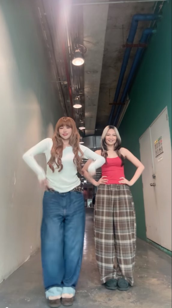 mostlystacey's tweet photo. napapalabas talaga niya cute side ni colet jandhqkhssjhjwgqkahxjshaja https://t.co/Y0PhLrChVx